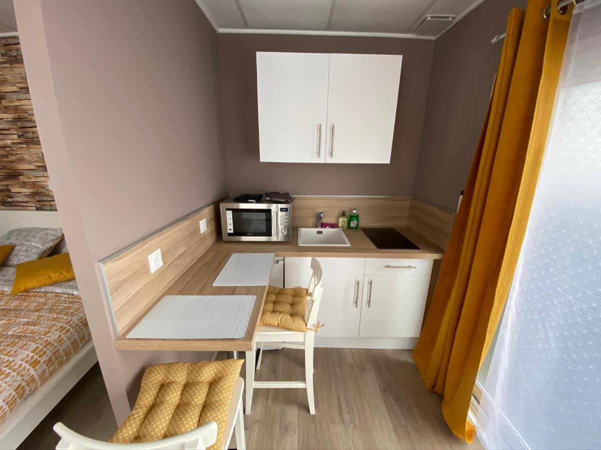 Logements Equipes A Onnaing Avec Espace Balneo En Option Proche Toyota, Autoroute Et Valenciennes Eksteriør billede