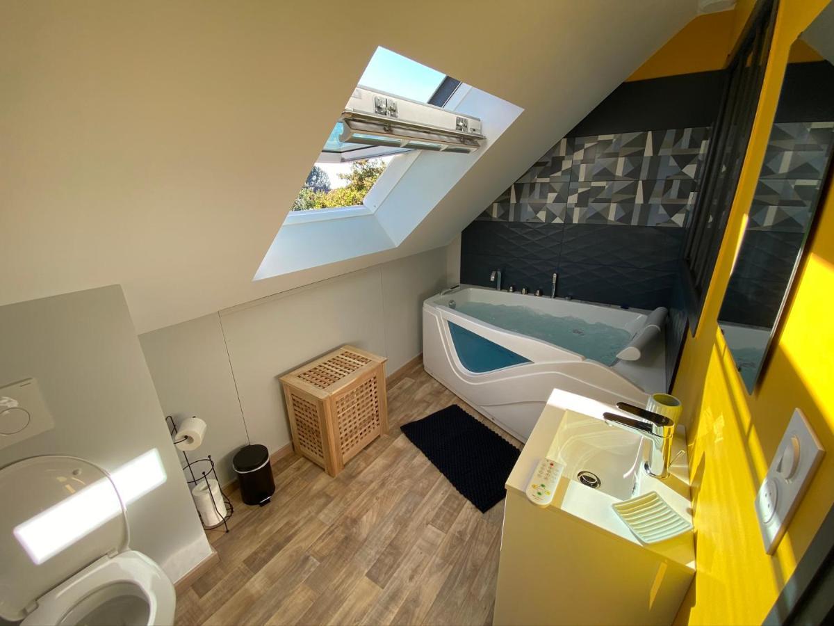 Logements Equipes A Onnaing Avec Espace Balneo En Option Proche Toyota, Autoroute Et Valenciennes Eksteriør billede