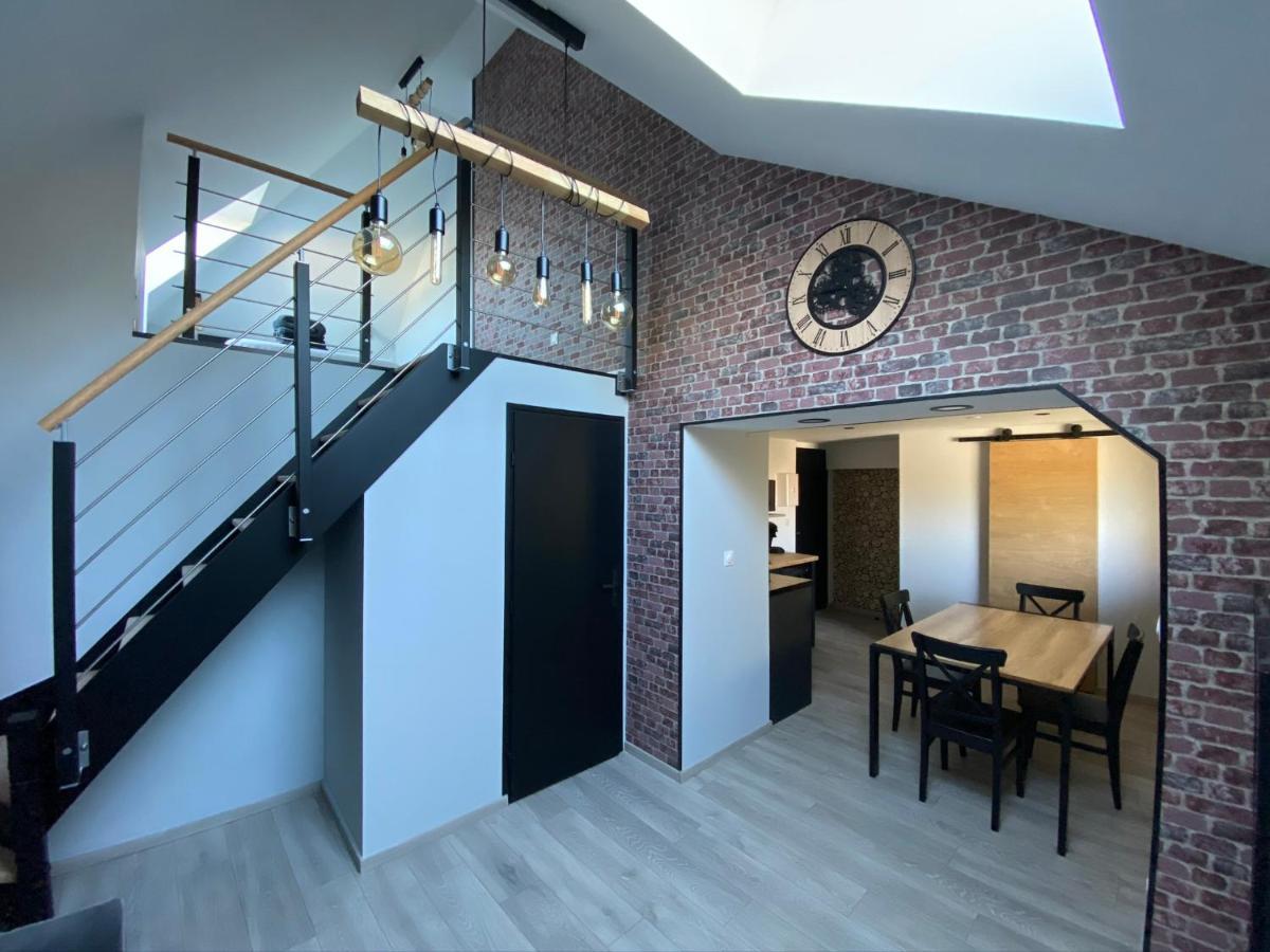 Logements Equipes A Onnaing Avec Espace Balneo En Option Proche Toyota, Autoroute Et Valenciennes Eksteriør billede