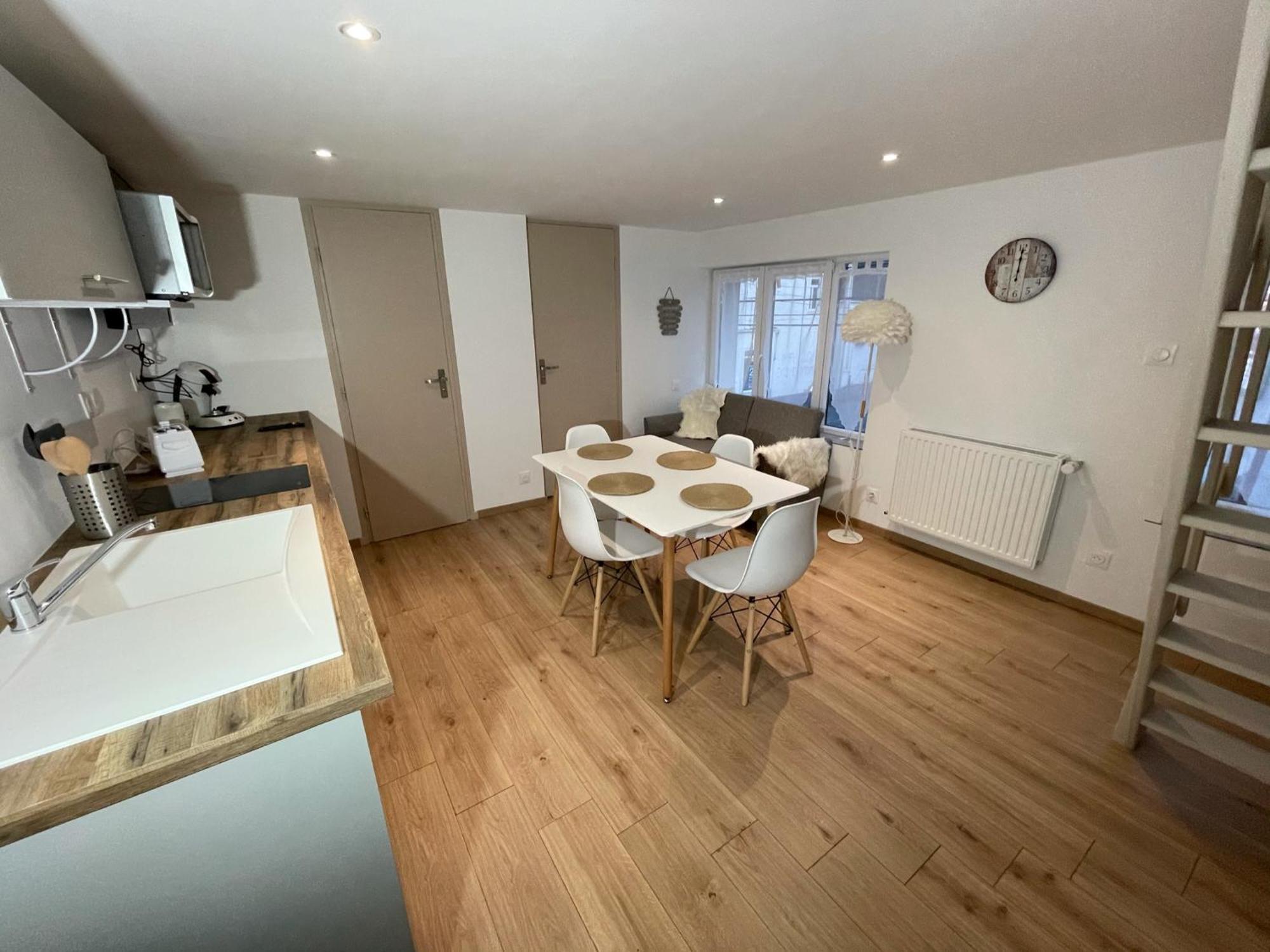 Logements Equipes A Onnaing Avec Espace Balneo En Option Proche Toyota, Autoroute Et Valenciennes Eksteriør billede