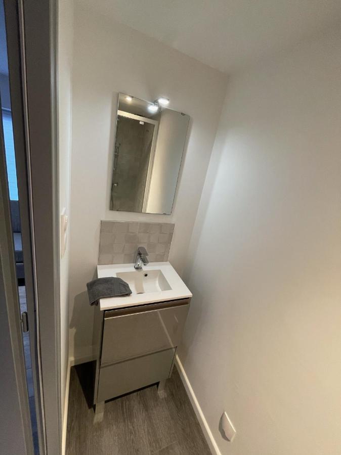 Logements Equipes A Onnaing Avec Espace Balneo En Option Proche Toyota, Autoroute Et Valenciennes Eksteriør billede
