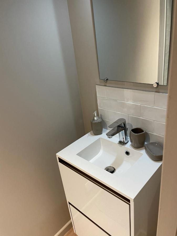 Logements Equipes A Onnaing Avec Espace Balneo En Option Proche Toyota, Autoroute Et Valenciennes Eksteriør billede